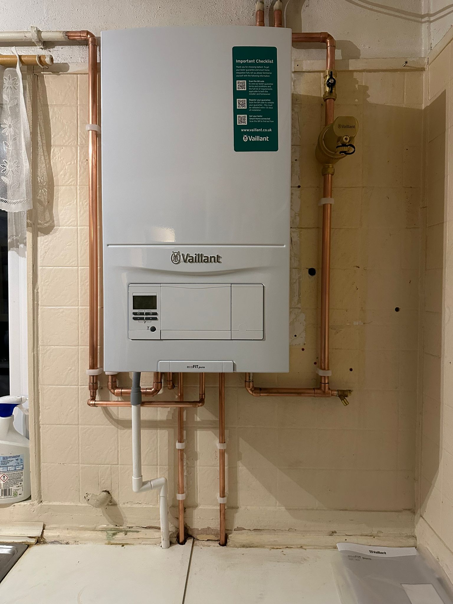 Clean Vaillant boiler installation finished